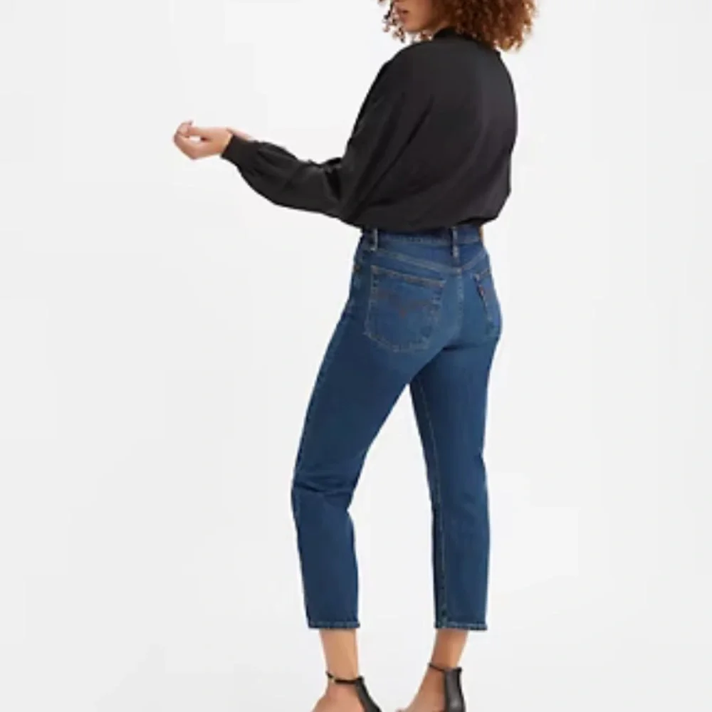 Levi’s Wedgie Straight Fit Jeans in Charleston‎ Outlasted - Dark Wash Size 27
